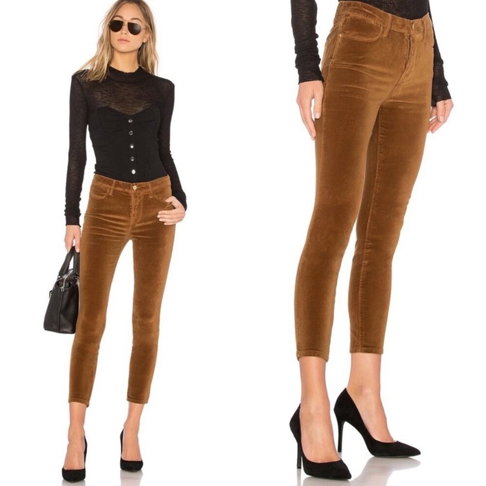 FRAME Revolve Le High‎ Skinny Velvet Skinny Pants in Brown.